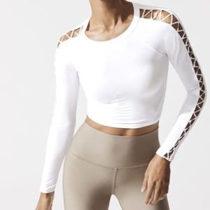 COPY - Alo Yoga Highline fitted cropped top